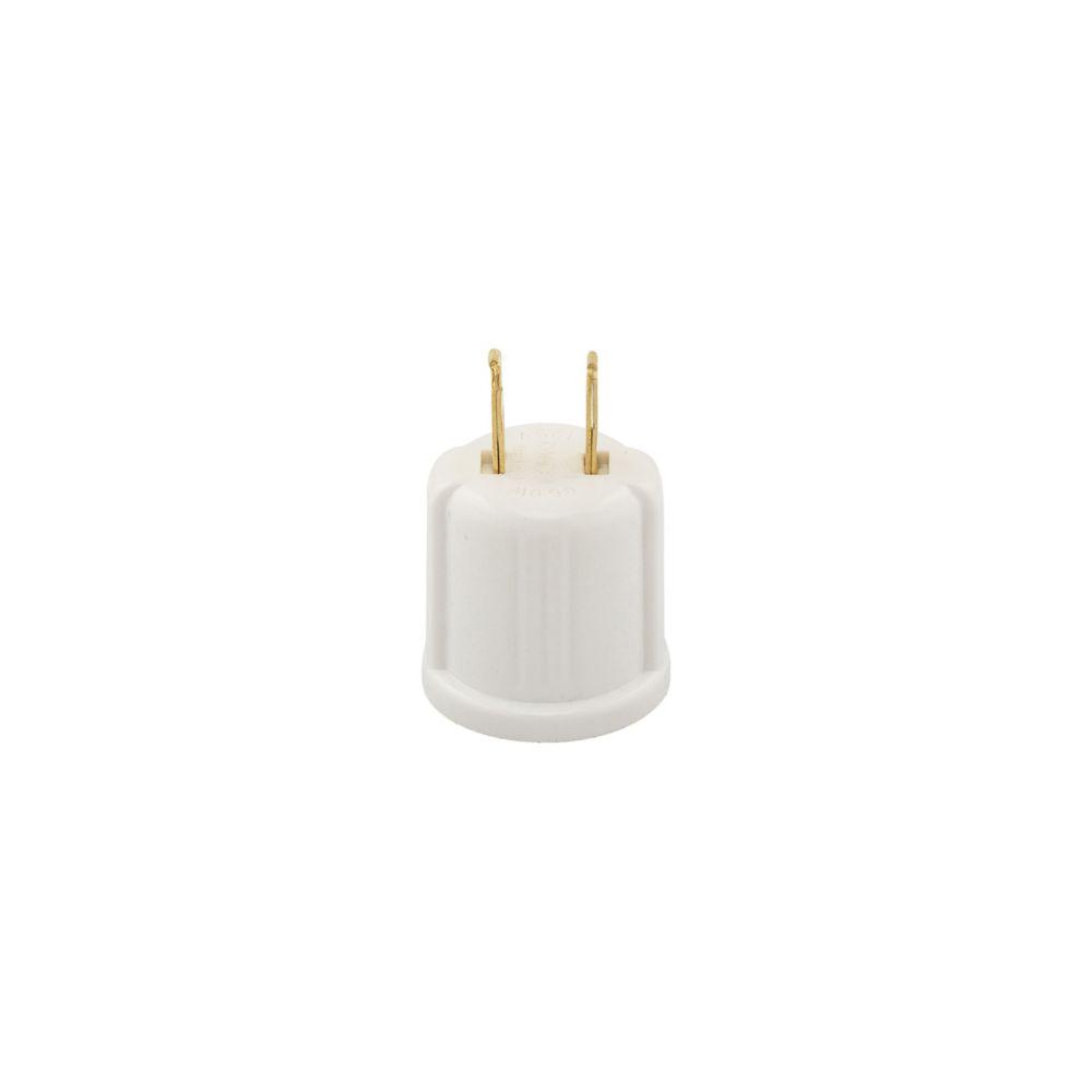 Adaptor 2P2W Plug to Med Base Socket WH