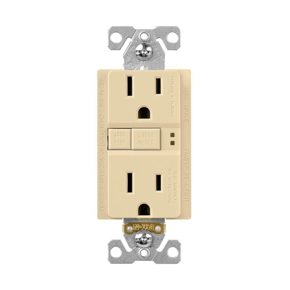 GFCI TR ST Duplex 15A 125V IV