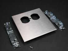 Legrand-Wiremold S4048B - DPLX RCPT CVR S.S.